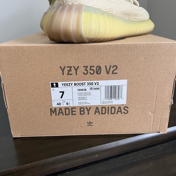 Authentic Yeezy Boost 350 V2 'Flax' Color Tan Size 7 - Picture 3 of 8